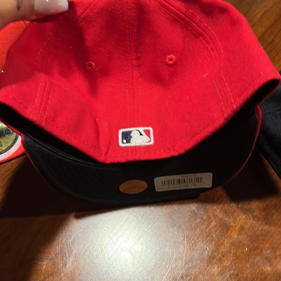 Boys Atlanta and Boston hats sizes 6 1/2 and 6 3/8 - Picture 6 of 8